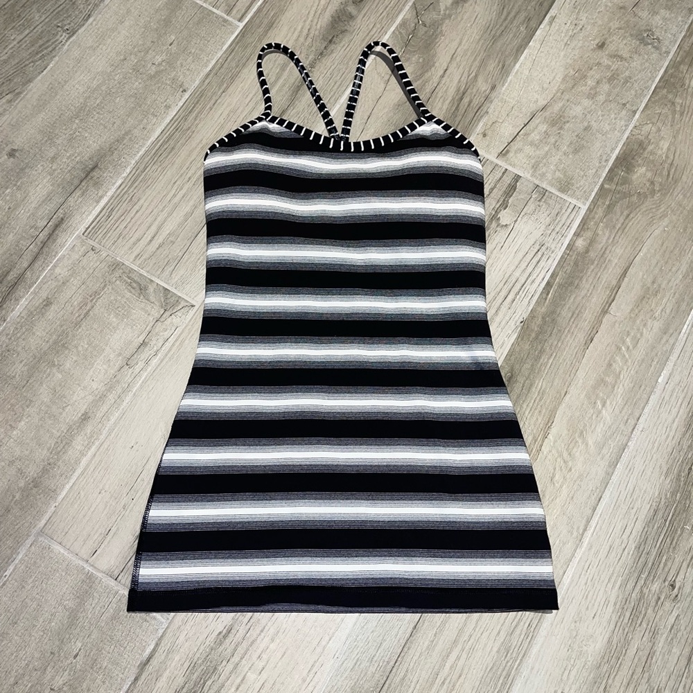 Lululemon tank